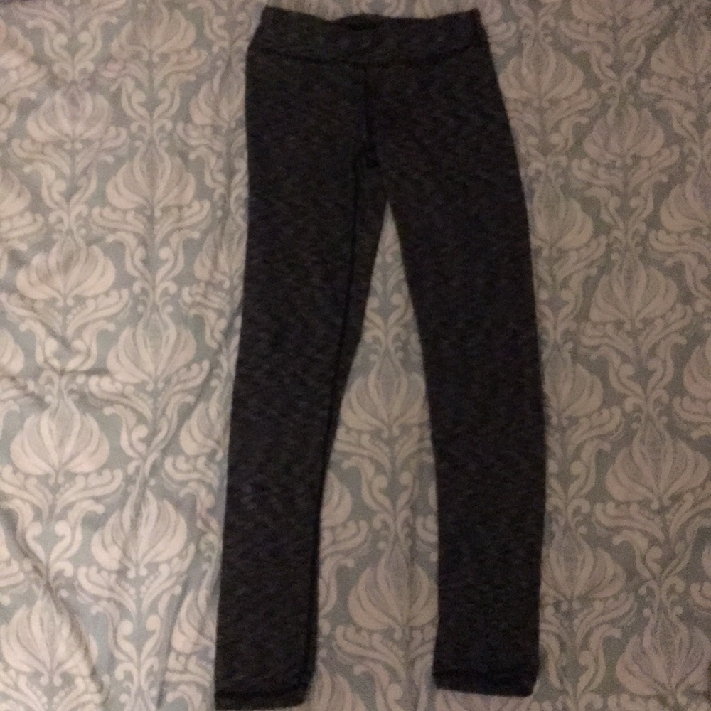 Girls 90 degree leggings black and white